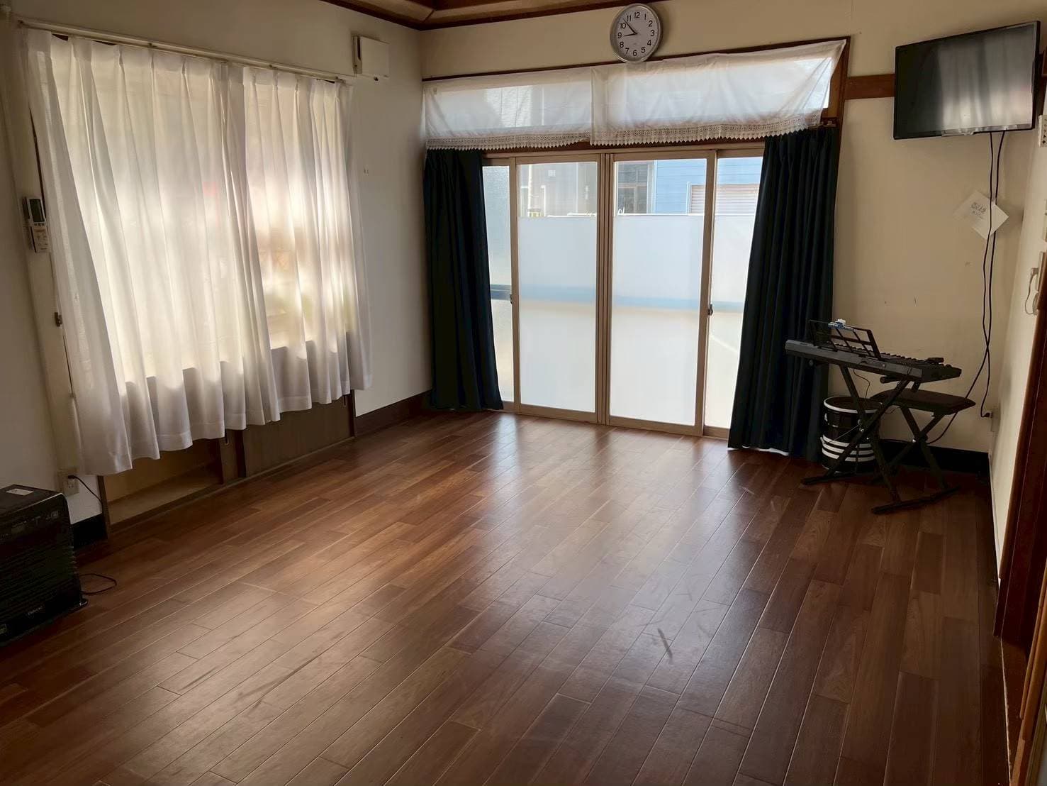 RECEIVEの室内の様子 6